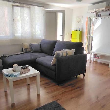 Modern Apartment In 波雷奇 外观 照片